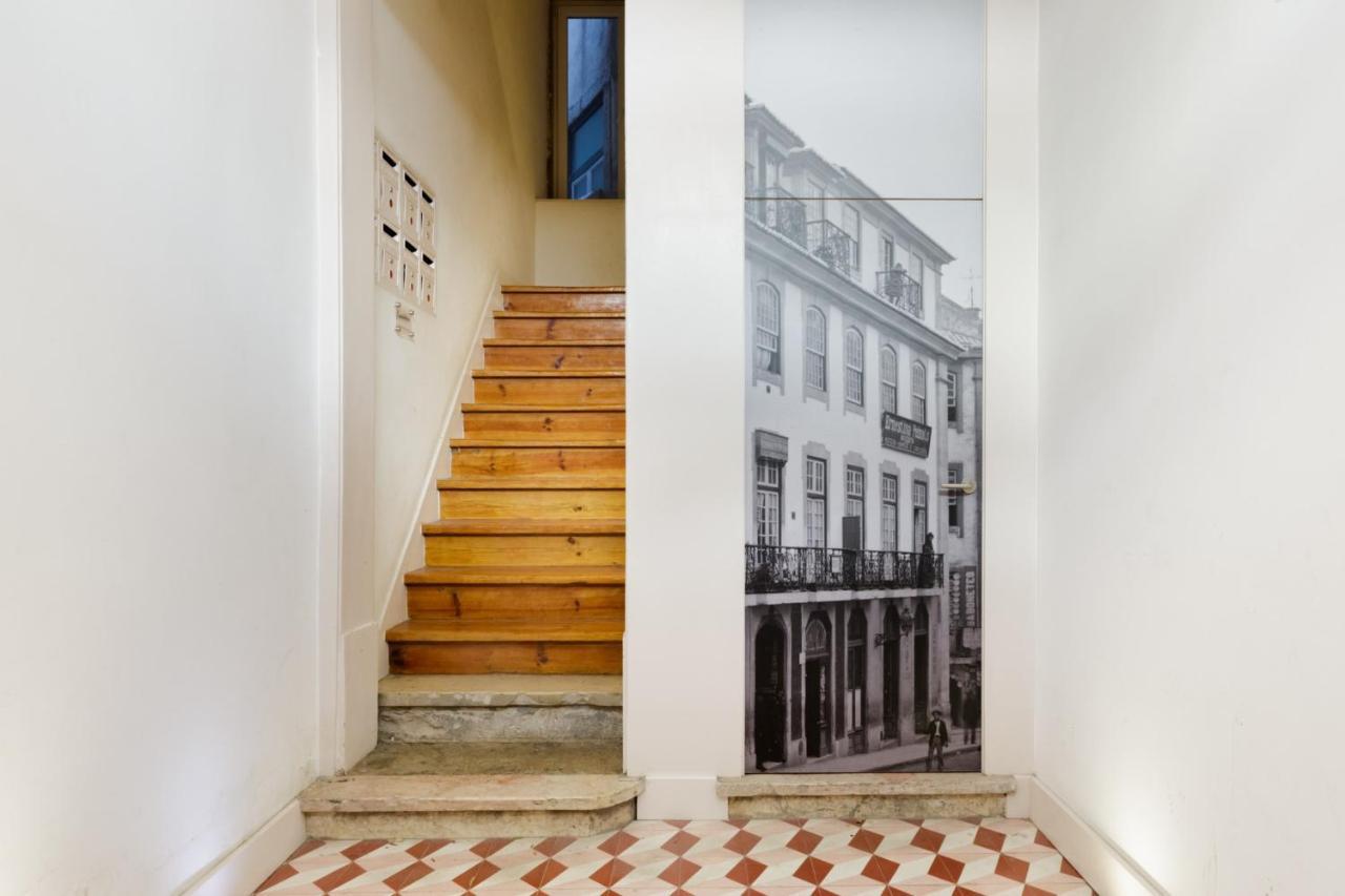 Update Urban Chic Flat In 19Th Century Building 2 Bedrooms & 2 Bathrooms & Ac Central Alfama District Лиссабон Экстерьер фото